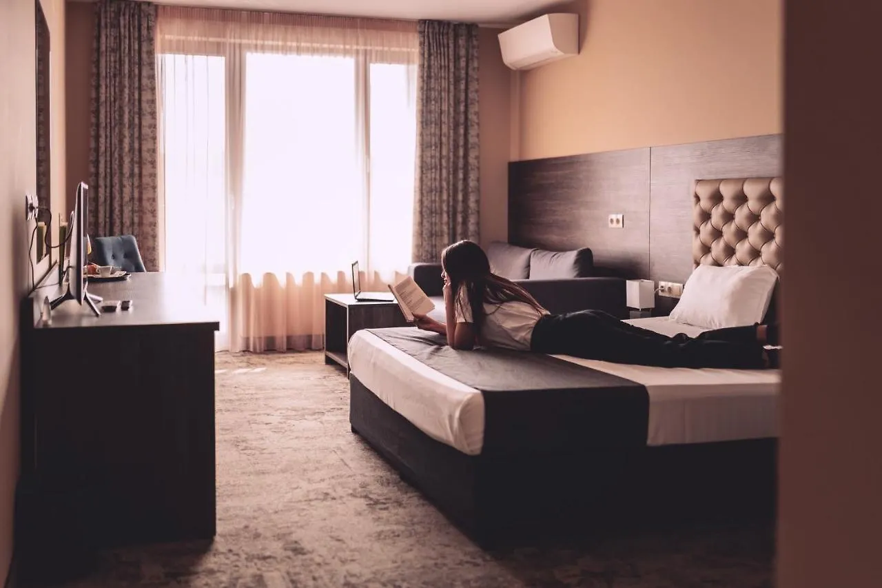 Plaza Hotel Plovdiv - Free Parking
