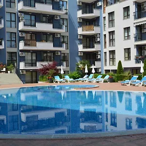 https://amphora-palace-aparthotel.goldensandshotels.net