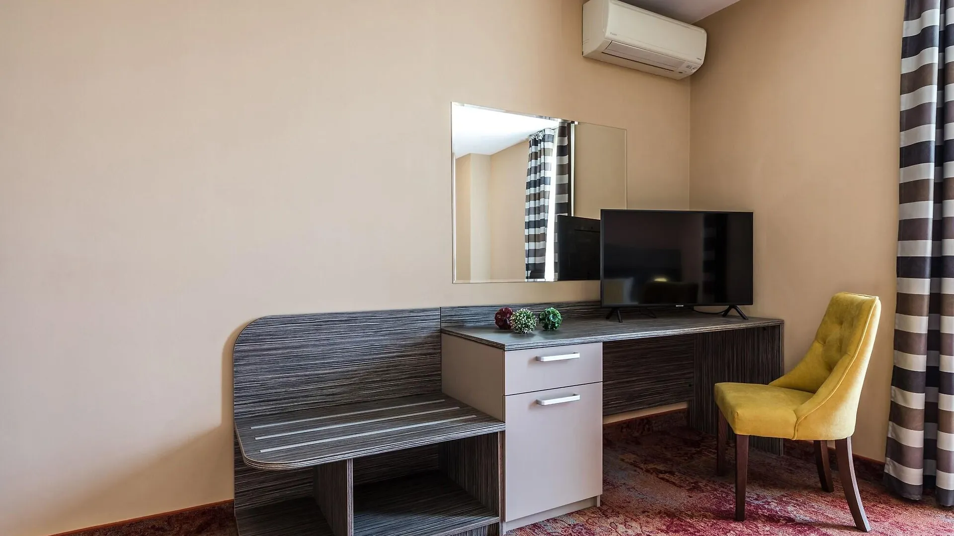 ***  Plaza Hotel Plovdiv - Free Parking Bulgaria