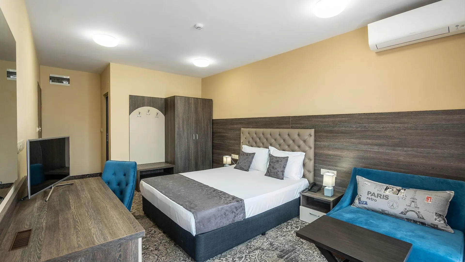 Plaza Hotel Plovdiv - Free Parking